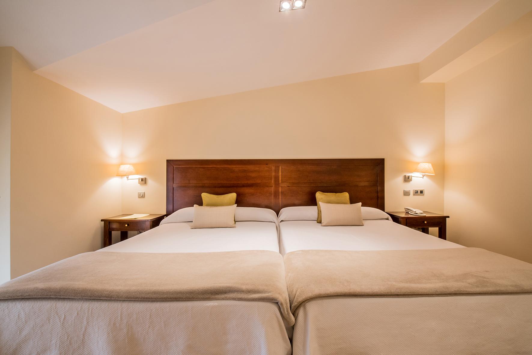 Hotel Villa Virginia Sabinanigo Ngoại thất bức ảnh